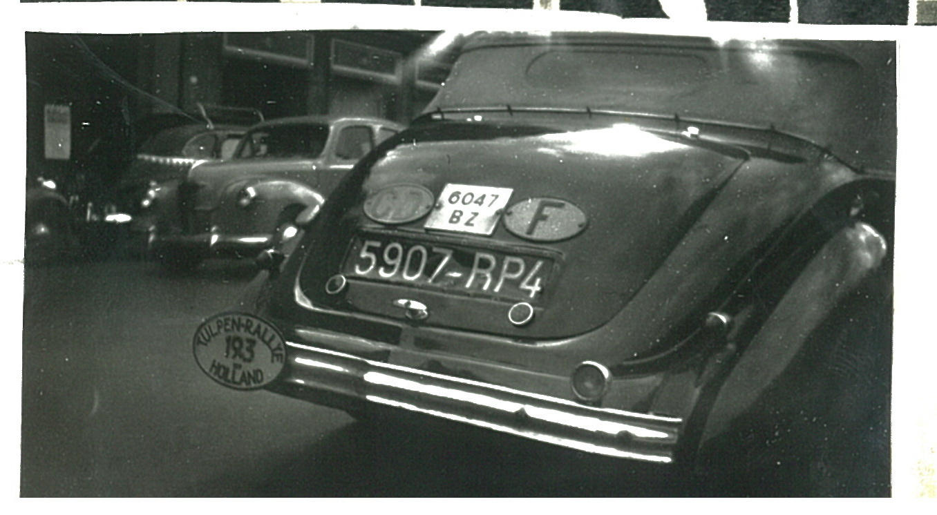 (F_28-50)-Paris46_RP4_5907_(cd_oval)_car-vbF944KS