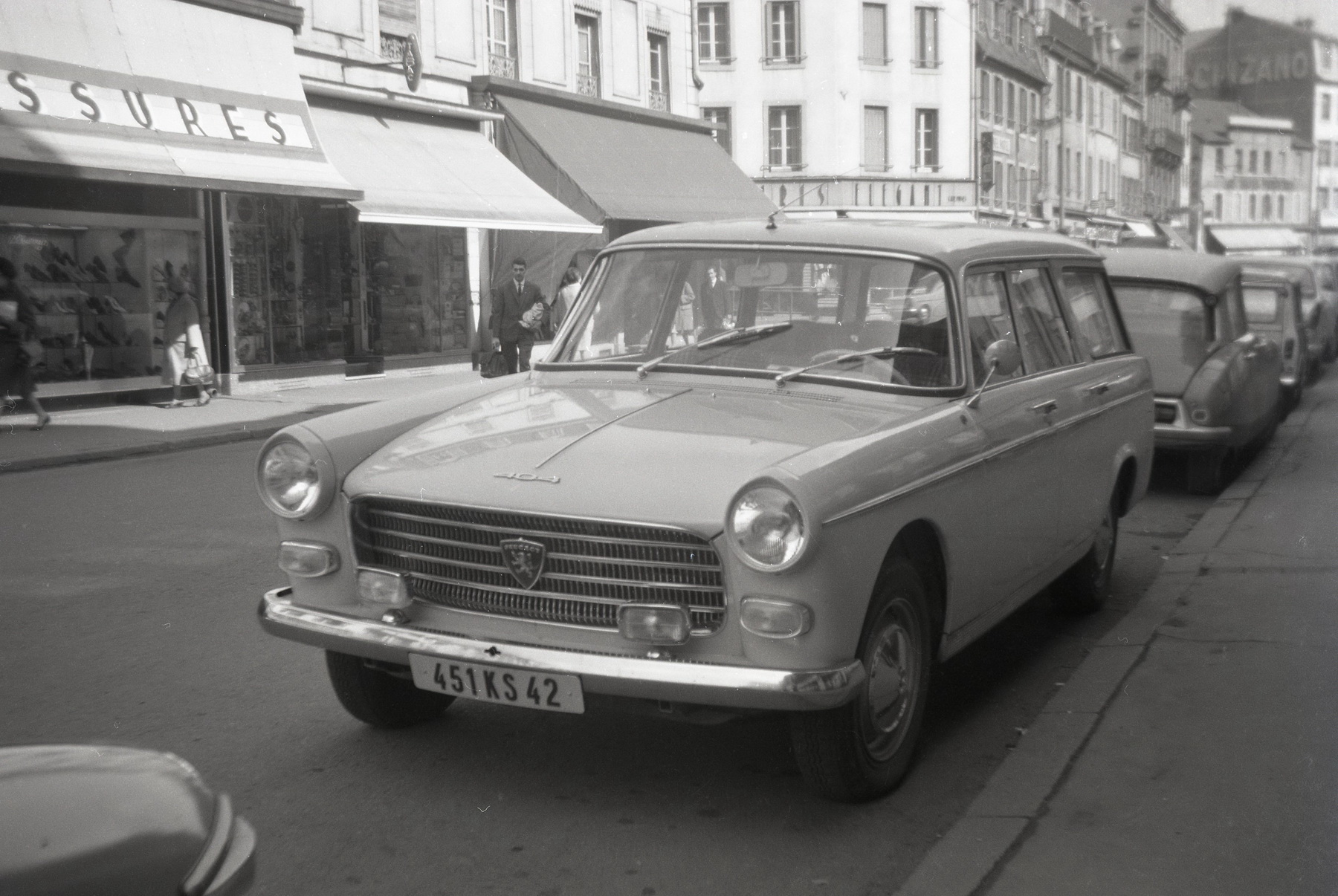 (F_50-09)-42,Loire64_451_KS_42_f_(b-w)_Peu-404-BL