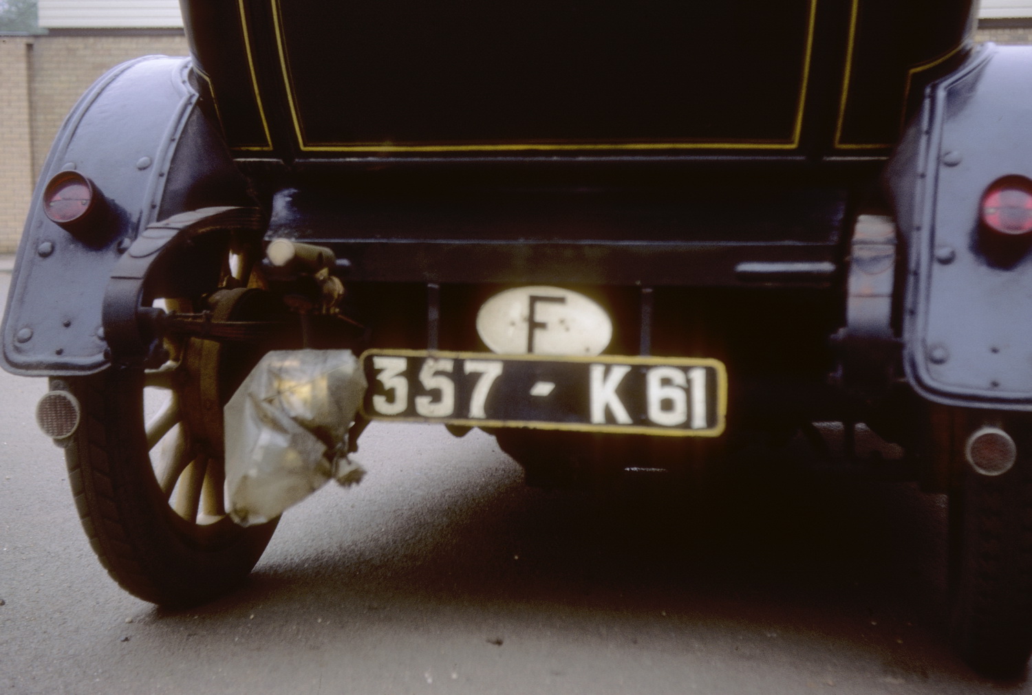 (F_50-09)-61,Orne51_357-K_61_r_Panhard-Levassor-1970sTG