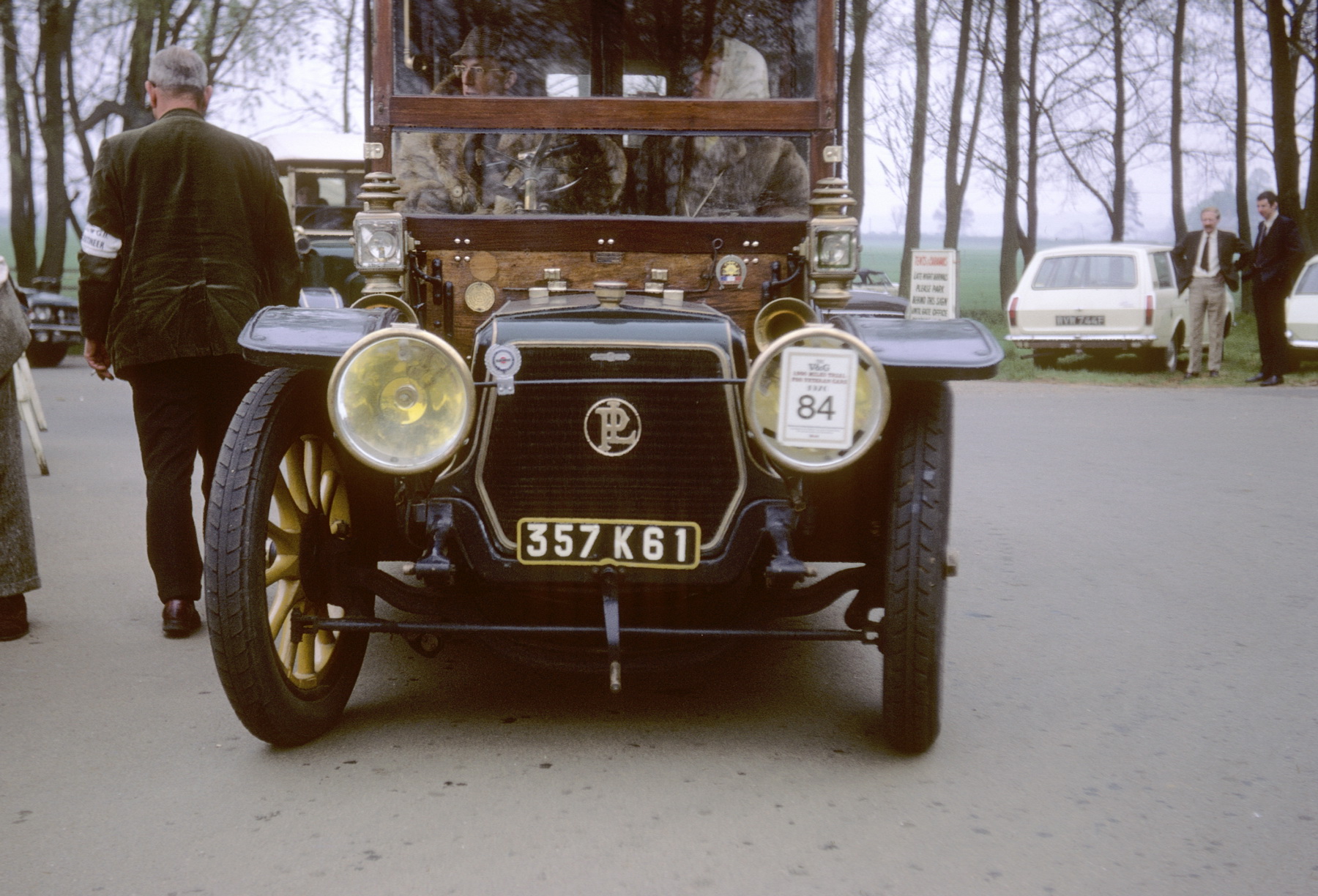 (F_50-09)-61,Orne52_357_K_61_f_Panhard-Levassor-1970sTG