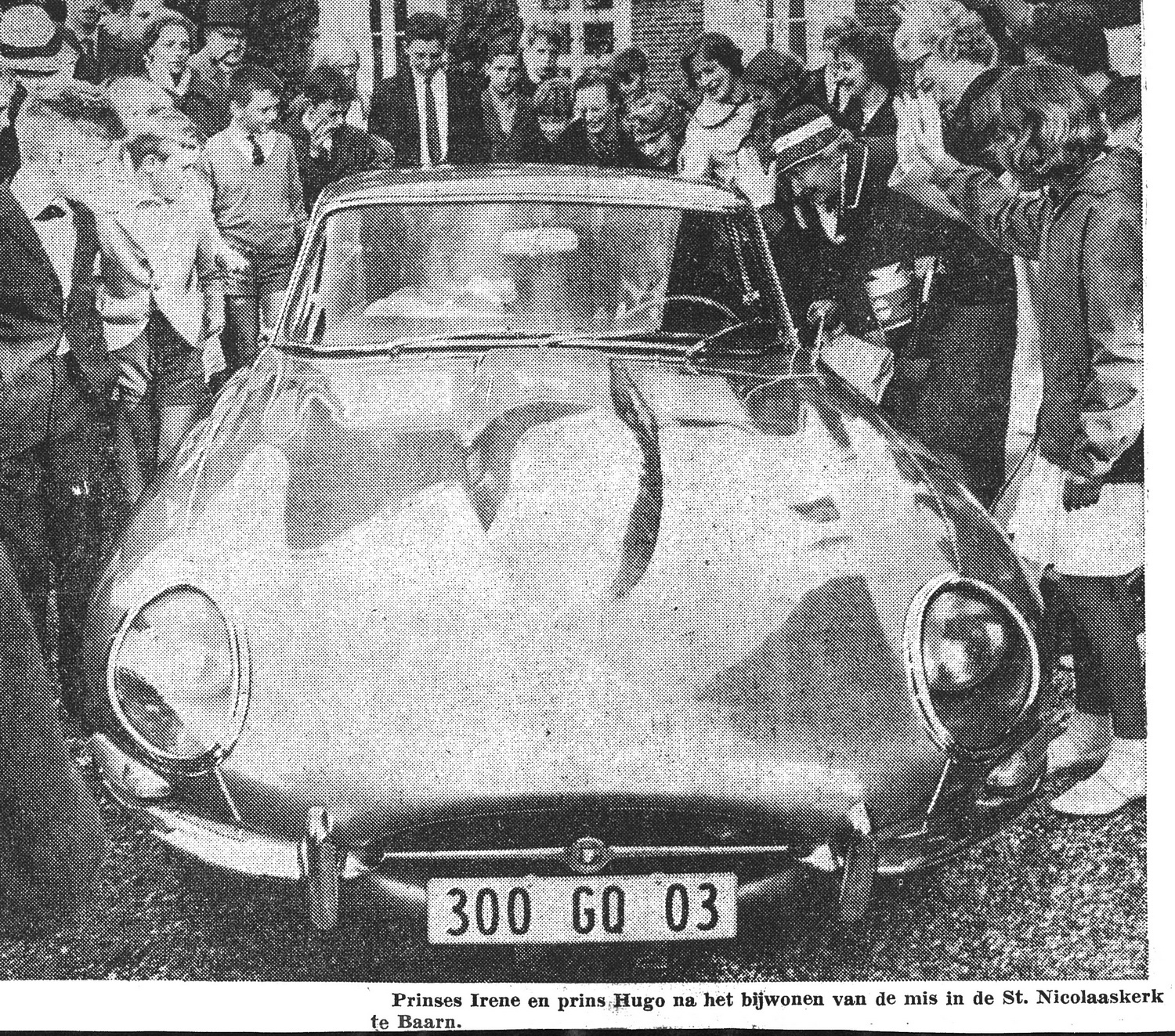 (F_50-09)-75,Paris57_300_GD_03_(b-w)_Jag-E-type-vbKS