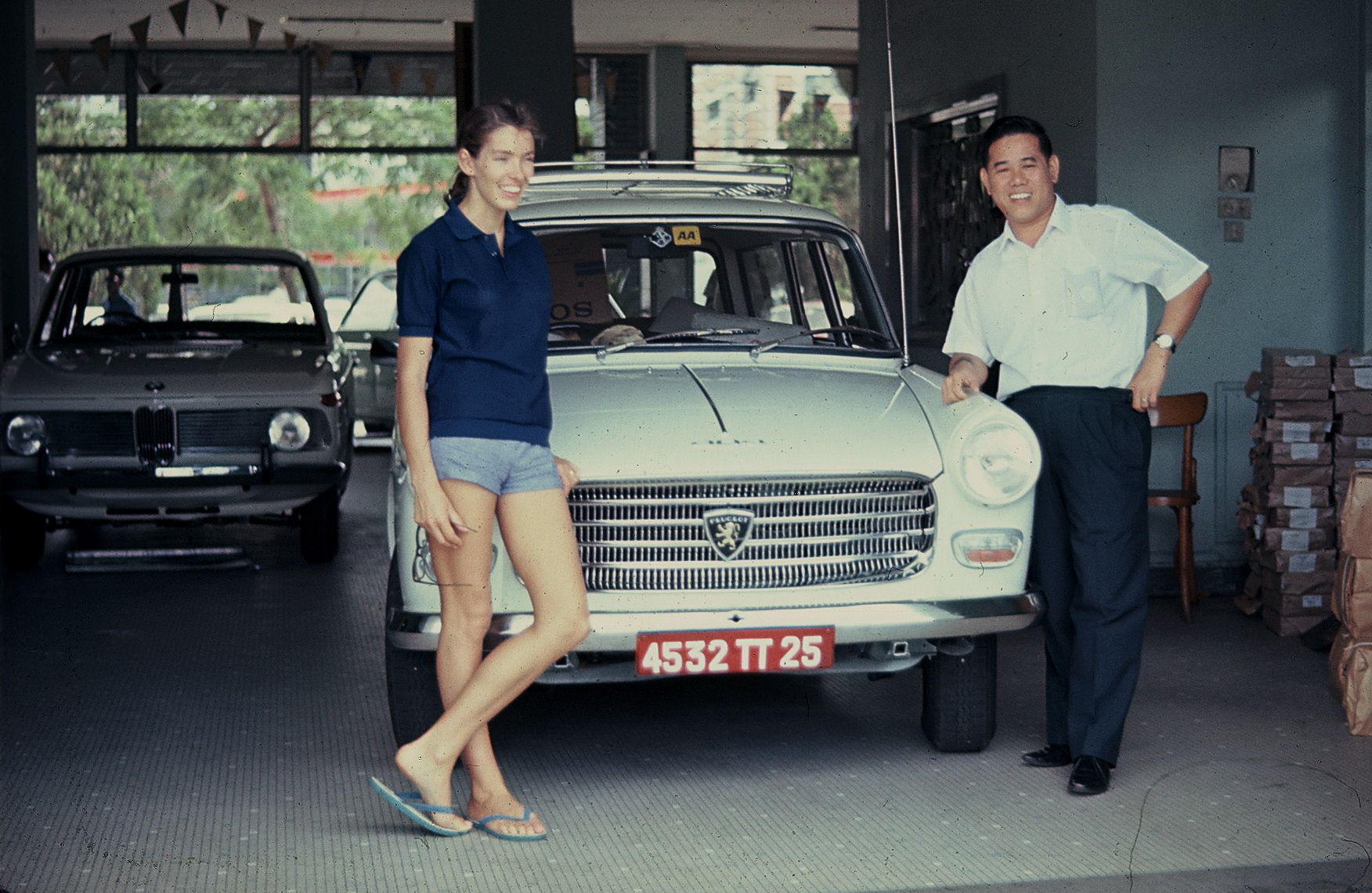 (F-timp_55-84,67)-Besancon_4532_TT_25_Peu-404L-Singapore1968VB