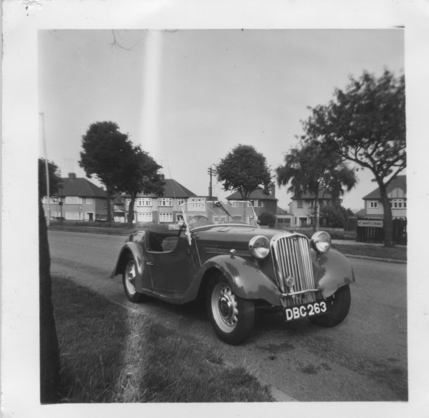 (GB_Leicester_cbc_39-40,39_DBC_263_Singer_Roadster-p-WebsterTGHVB