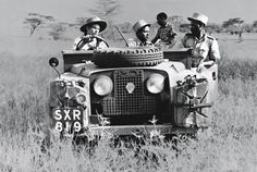 (GB_London_56-57)nos-blocked_SXR_819_Landrover_Africa-mag,VB