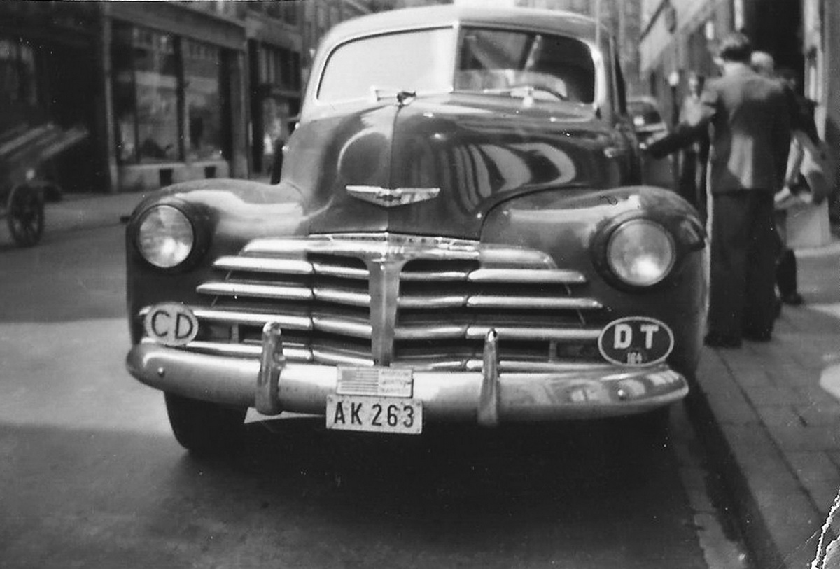 (H-cd_48-58(USA)-Budapest_City_AK_263_(+DT164_oval)_f_Chrysler-48-9vbH12bKS