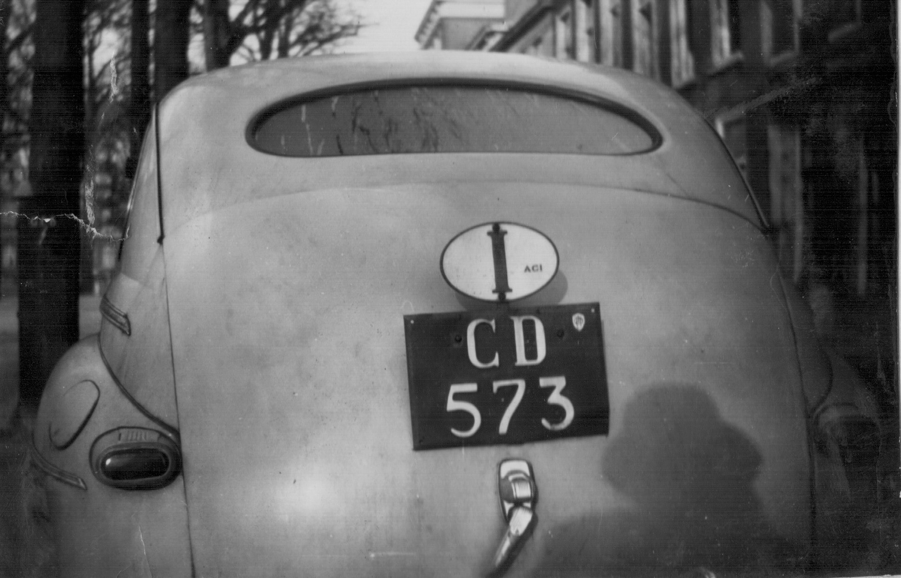(I-cd_44-51)_CD_573_(AMIG_3-sword_logo)_US_car-vbKS