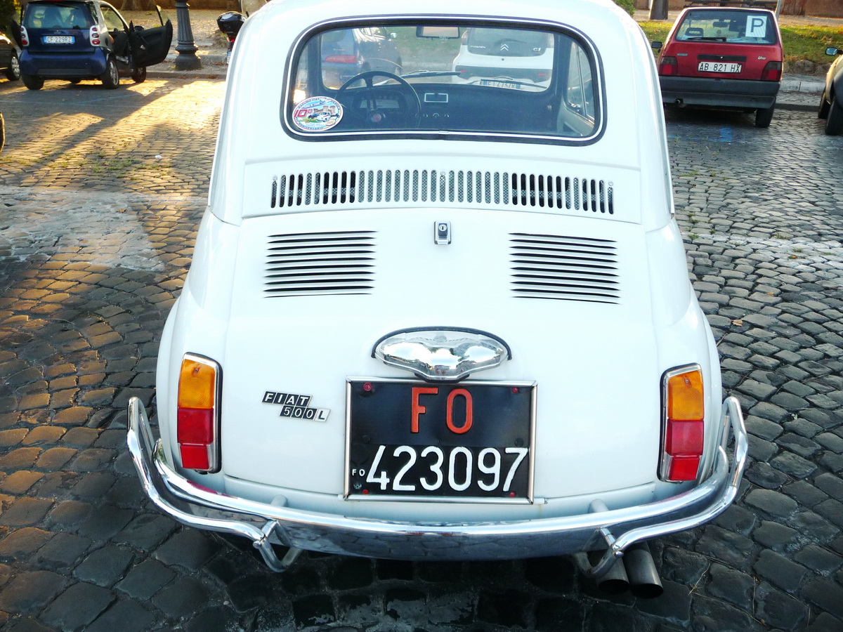 (I_76-85)-Forli_FO_423097_r_(w,o-b)_Fiat500-vbKS