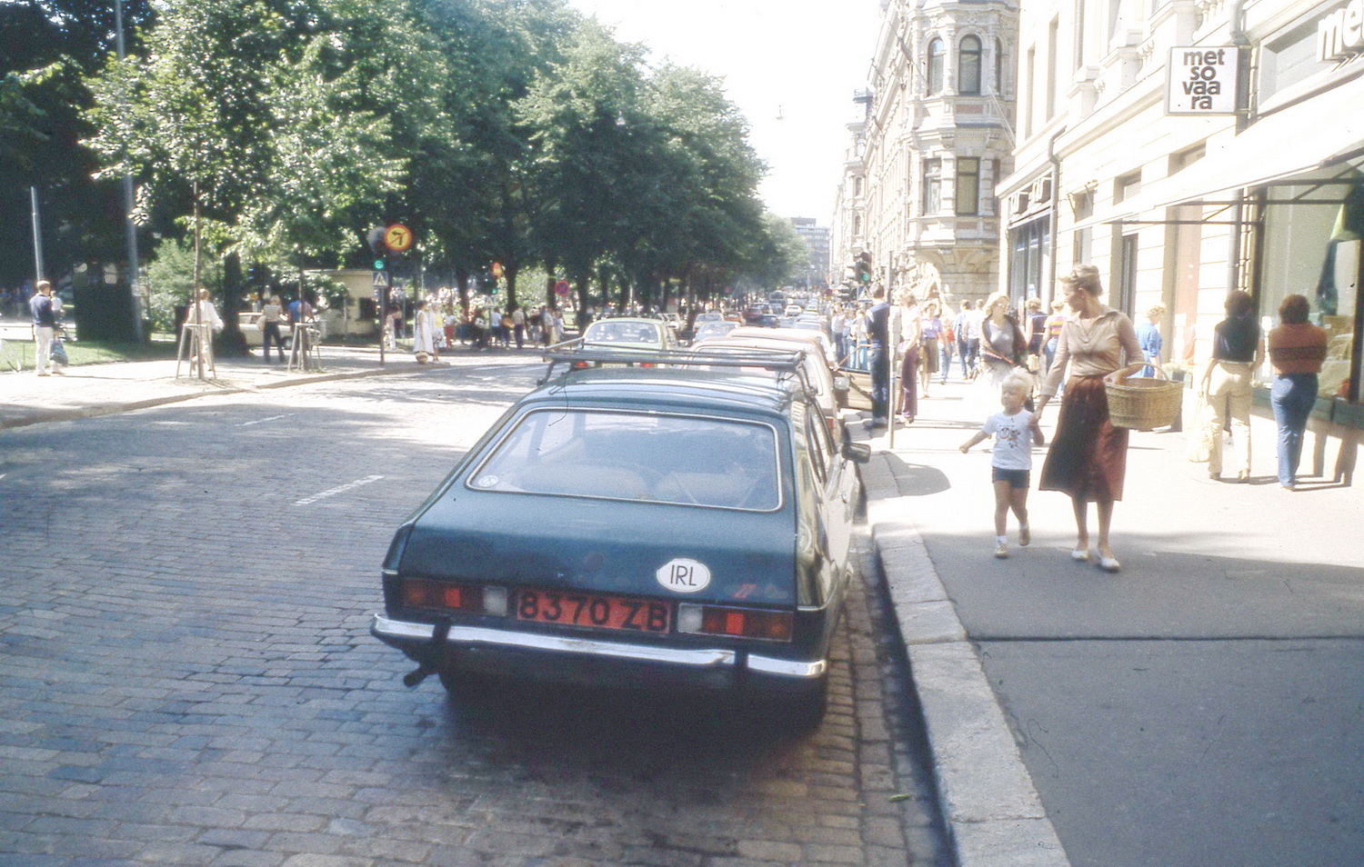 qJH(IRL_Cork_49-86)_8370_ZB_r_(b-r)_FordCapri-SpainBL