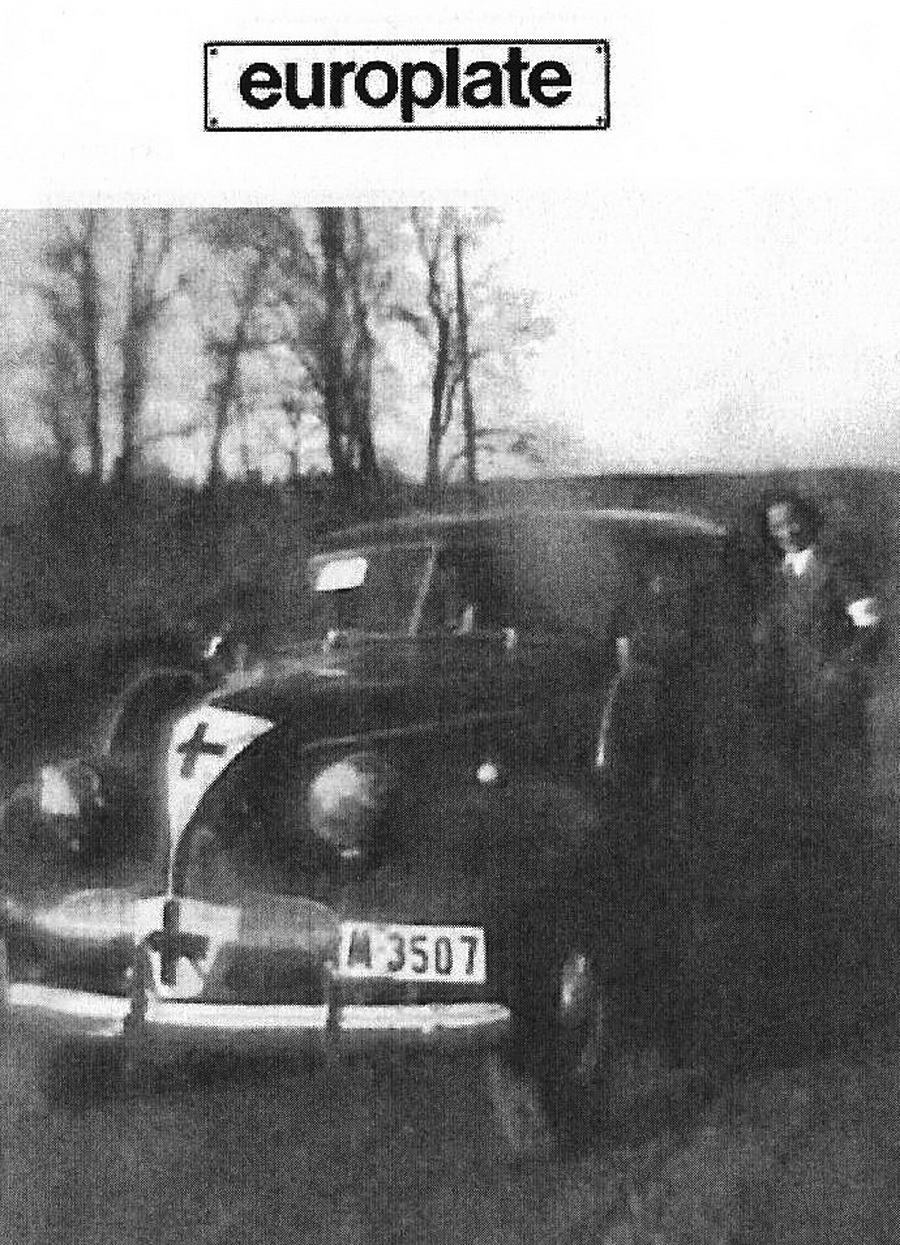 (N-mil,navy_40s)_M_3507_(b-w)_Red_Cross_UScar-vbanon
