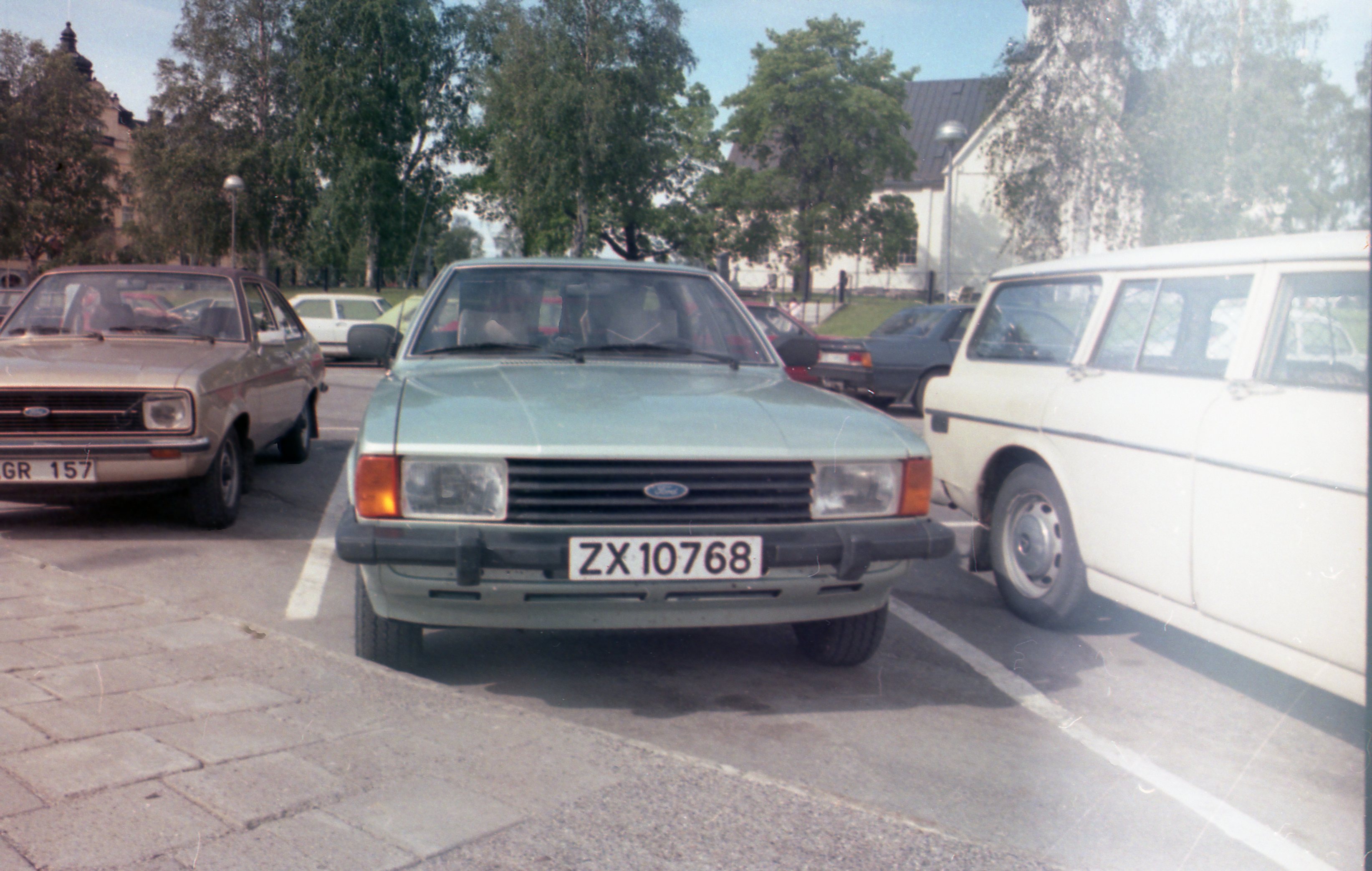 (N_Hammerfest_71-02)_ZX_10768_Ford_Cortina-BL