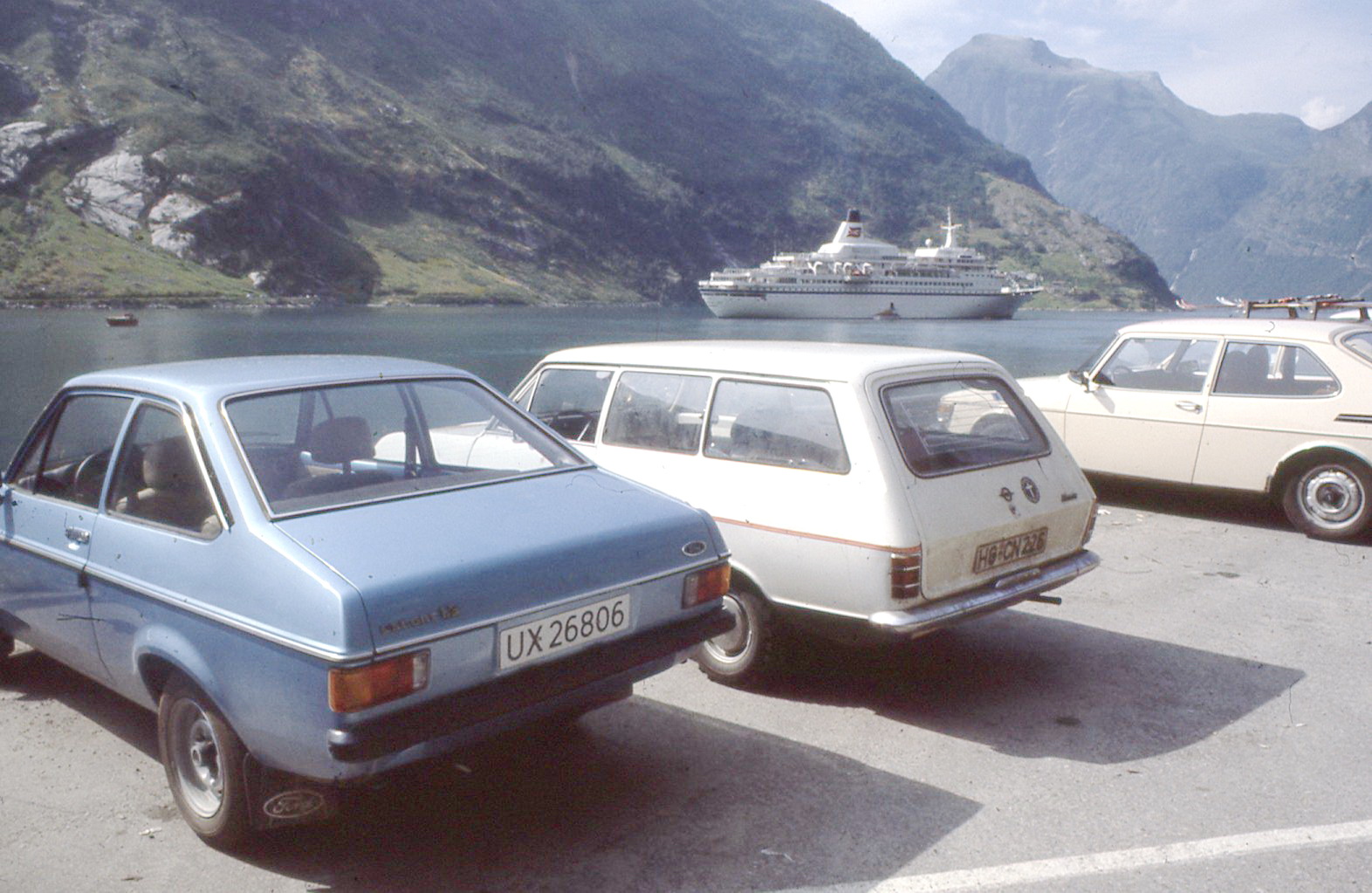 (N_Kristiansund_71-02)_UX_26806_Ford_Escort-BL