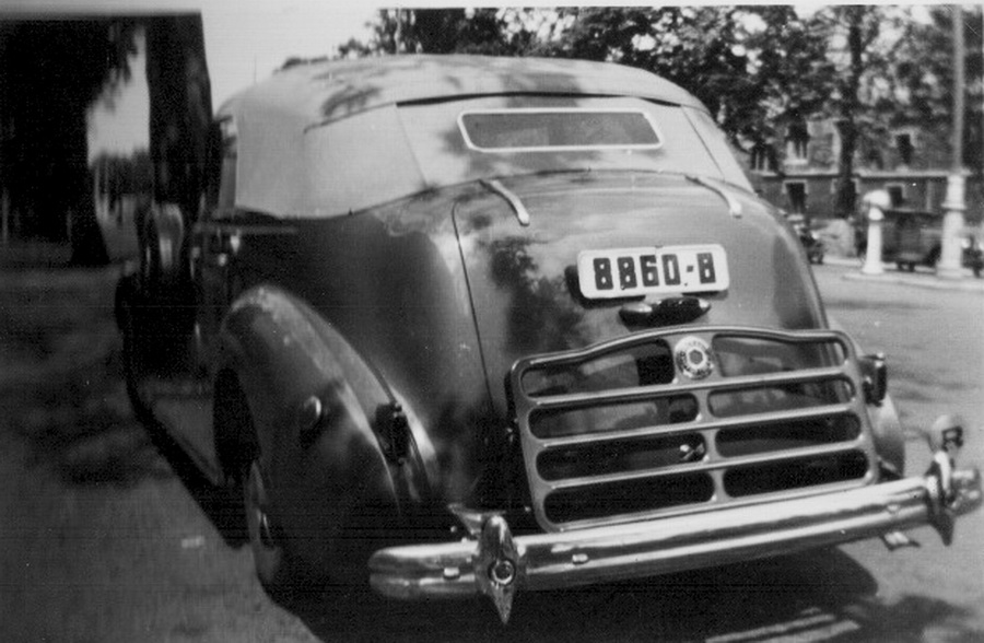 (RO_18c-68,38)-Bucharest_8860-B_Packard_Super_8_Conv-Sedan-JP1939Oxfordvb
