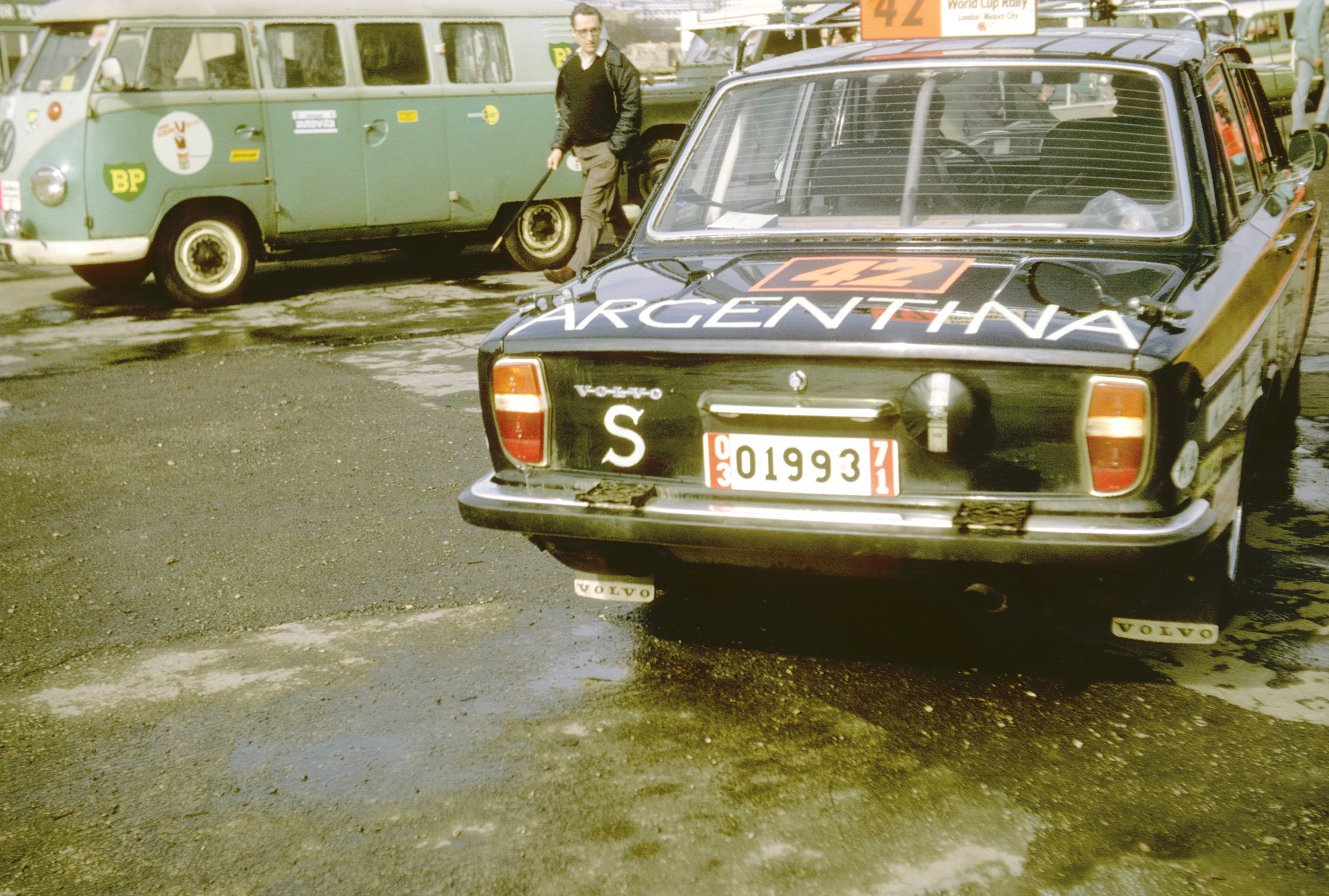 (S-exp_67-01,71)-Gothenburg_O_1993_7103_(b-w,w-r)_TG1970
