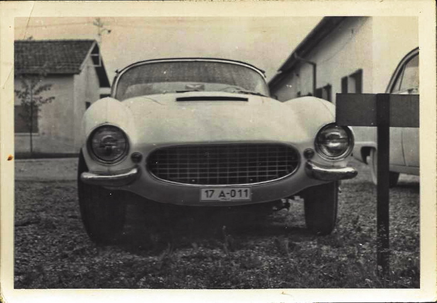 (I)(USfI_50s-off)_17_A-011_(b-w)_f_sportscar-anon