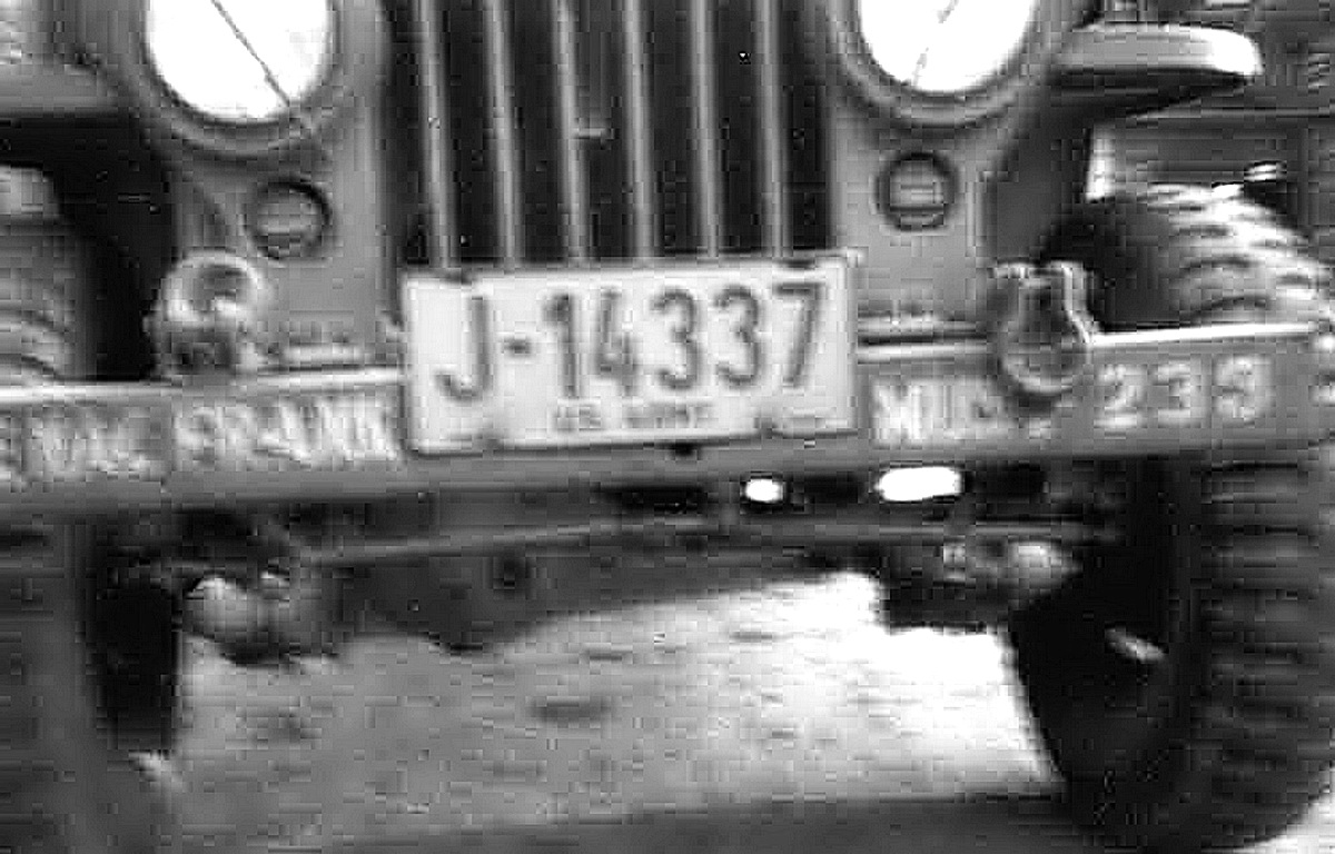 (D)(USarmyD)(milpol_jeep_49-)_J_14337_US_ARMY_(d-l)_MPJeep-jfKS