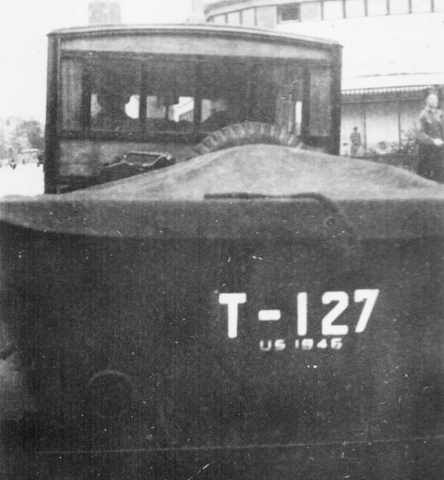 (D)(USarmyD_46-)(Tlr_46)_T-127_US_1946_(l-d)_trailer-vbKS