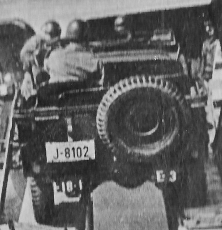 (D)(USarmyD_50s)(Jeep)_US_ARMY_J-8102_q__Jeep_vbKS