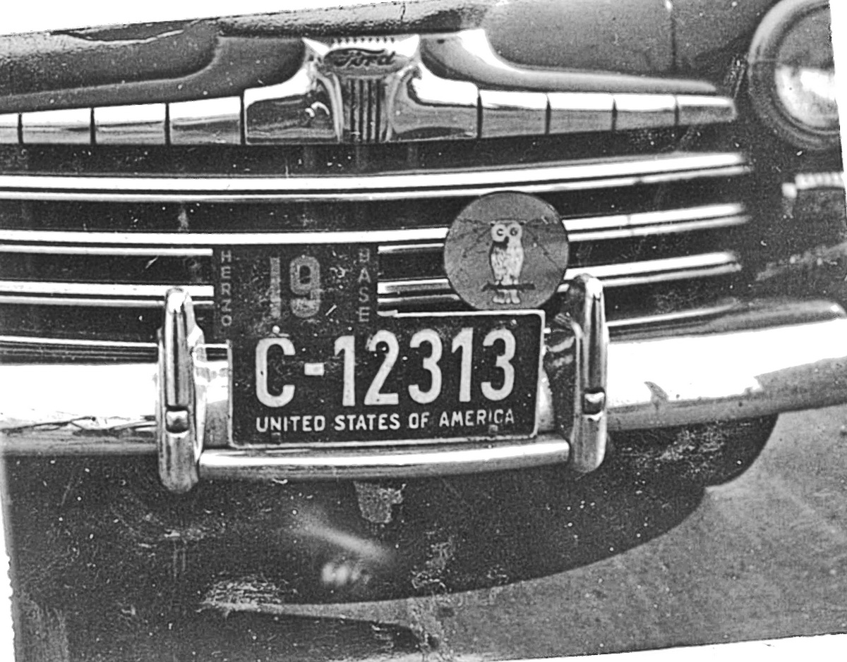 (D)(USfD_46-49)_C-12313_(w-b)_(+Herzo_airbase_pass_19)_USFord-vbKS