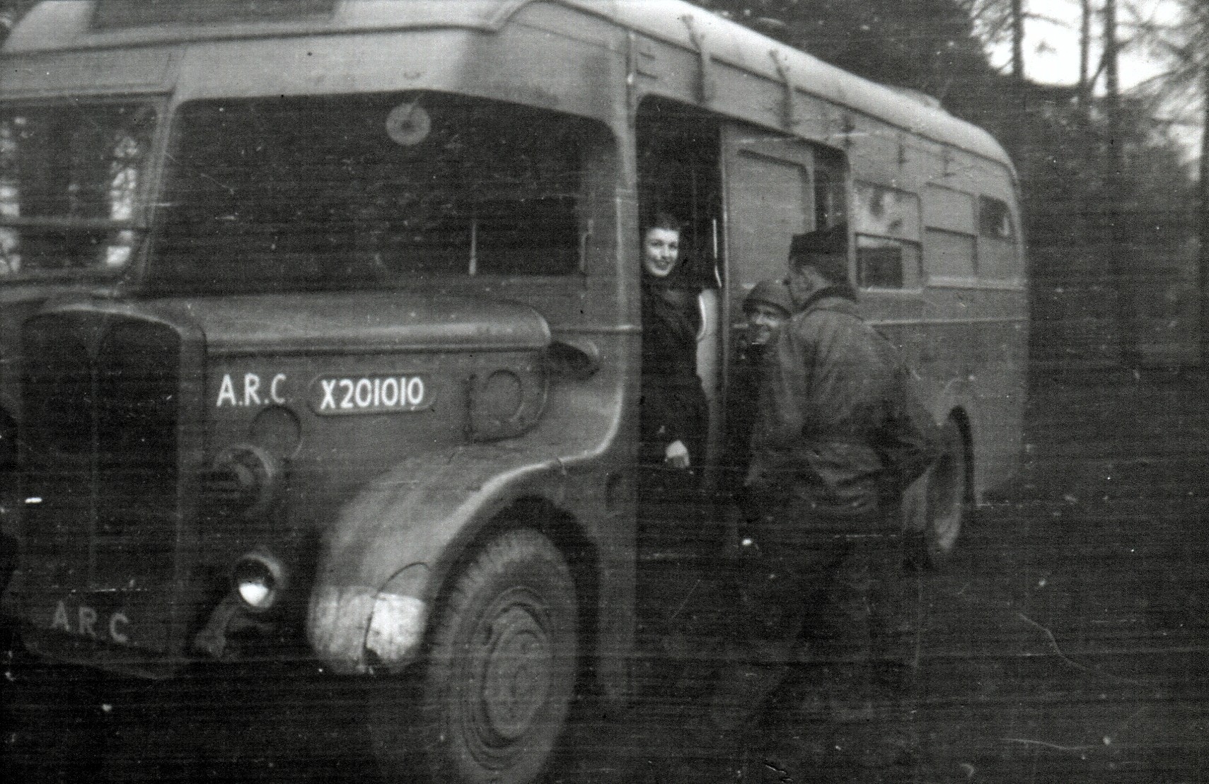 US_ARC_X201010_(American_Red_Cross,_Plymouth_WWII_Michael-Ann_Belin-flickr)