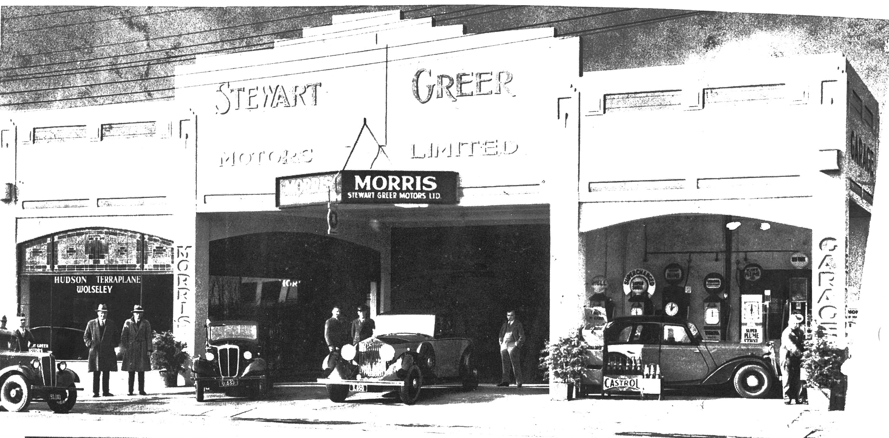 (NZ-dlr_35-36)_D_lowcomma_630_(w-gr)_garage_scene,Morris8-vbNZ323KS