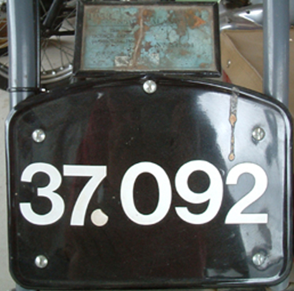 (NZ-mc_51-56m)_37,092_(w-b)_cu_remake_mc,WanakaVB