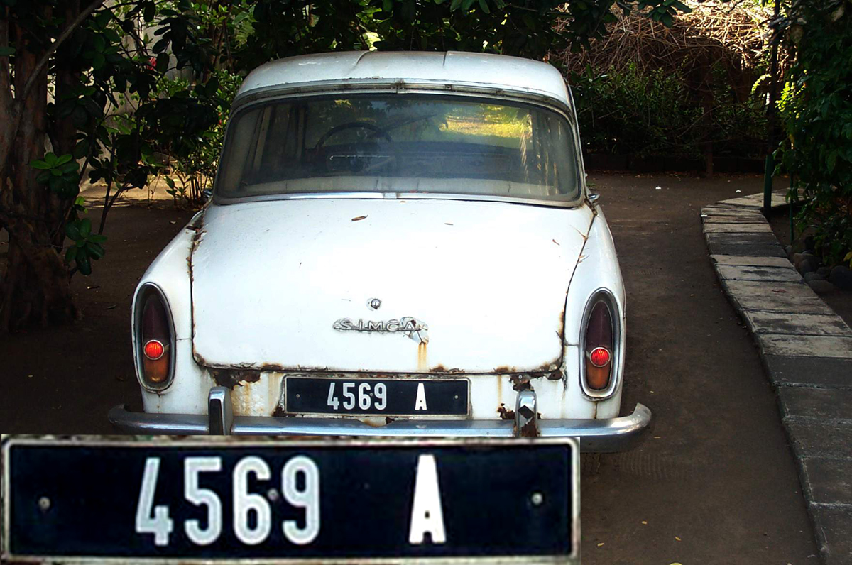 (F_Tahiti_54-66)_A_4569_A_comp_Simca-2002VB