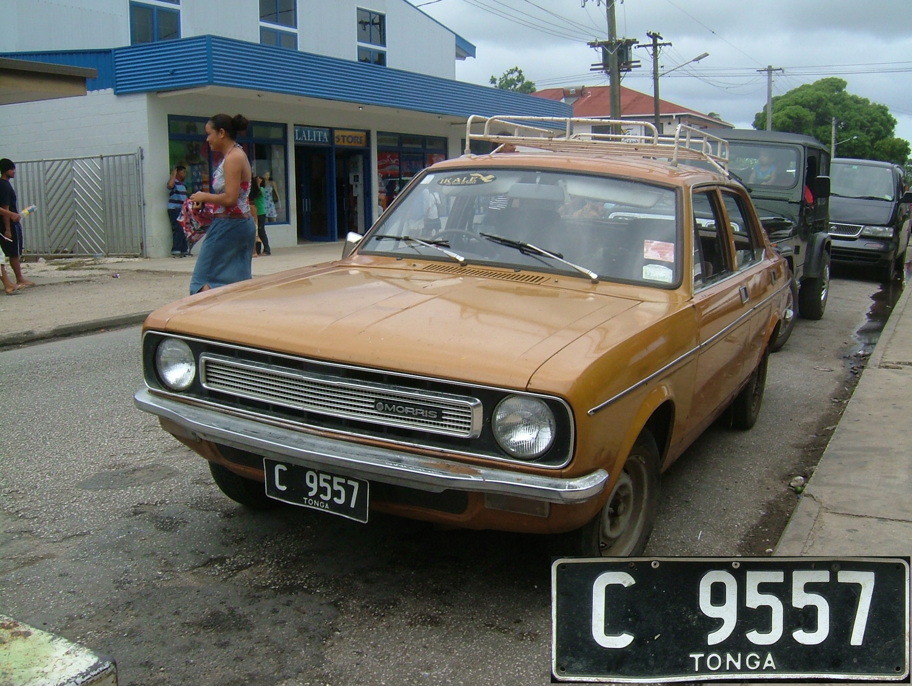 (TO_60s~)_C_9557_(w-b)_comp_Morris_Ital-2005VB