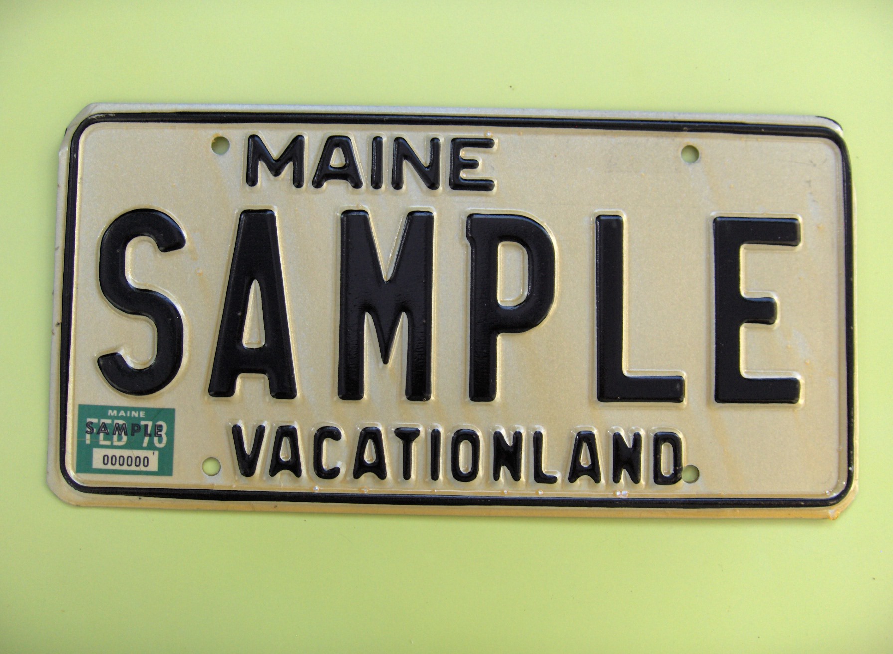 me_Sample_1977-1988_TYPE7_LEFT_CENTERED_NAME
