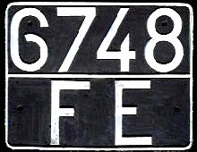 Entre 1928 et 1950 les plaques comportent 2 lettres différents pour le département suivis généralement de (0) 1 (2) chiffre